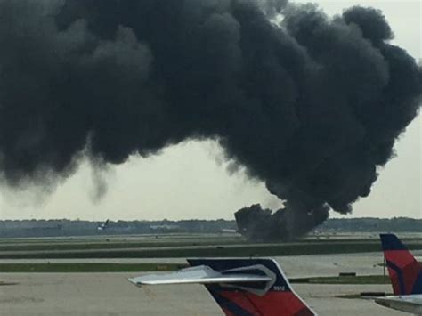 American airlines plane catches fire - An American Airlines plane was forced to return to the airport Sunday morning in Columbus, Ohio, after a possible bird strike that may have sparked an engine fire.Video above: American Airlines ...